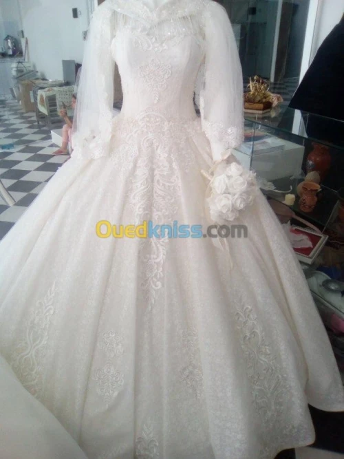 Location robes blanches 