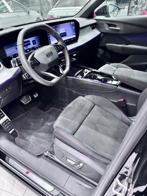 Audi Q3 2026 S-LINE