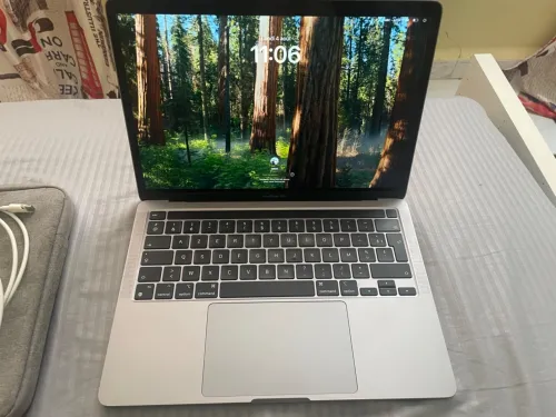 MacBook Pro 2020 M1 8/256