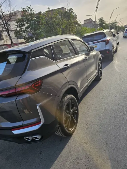 Geely Coolray 2025 Mfihach siège w la malle électrique