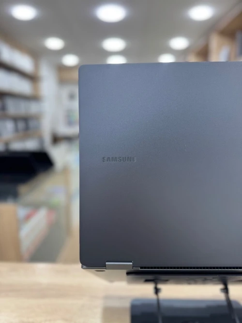 Samsung Galaxy Book 3 Pro 360 16 i7-1360P 16GB/512GB QWERTY AMOLED 120Hz