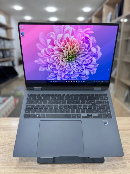 Samsung Galaxy Book 3 Pro 360 16 i7-1360P 16GB/512GB QWERTY AMOLED 120Hz