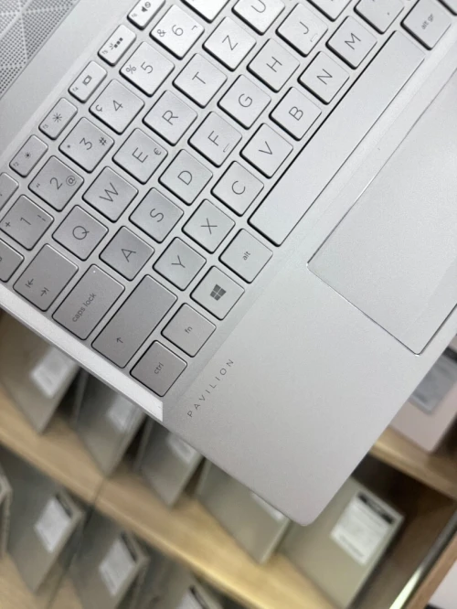 HP Pavilion Laptop 15.6 i7-1065G7 16GB/256GB QWERTZ