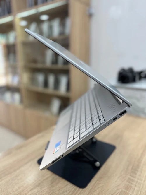 HP Laptop 15s 15.6 i5-1235U 16GB/512GB AZERTY