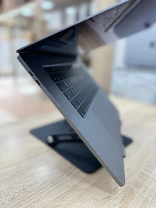 MacBook Pro 16 2019 i7 16GB/512GB Touch Bar