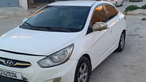 Hyundai Accent RB  4 portes 2013 Accent RB  4 portes