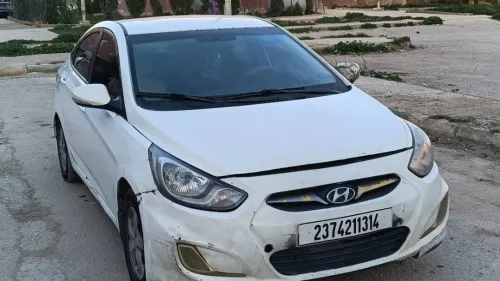 Hyundai Accent RB  4 portes 2013 Accent RB  4 portes