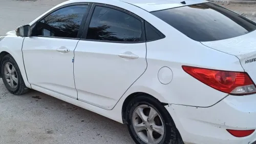 Hyundai Accent RB  4 portes 2013 Accent RB  4 portes