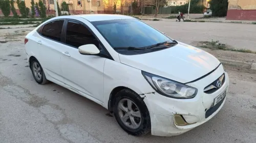 Hyundai Accent RB  4 portes 2013 Accent RB  4 portes