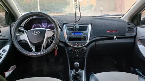 Hyundai Accent RB  4 portes 2013 Accent RB  4 portes