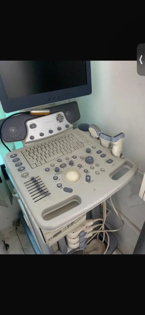 Echographe GE logiq180 ,deux sondes lineaire.