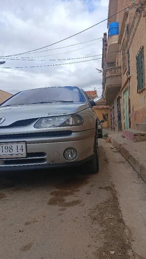 Renault Laguna 1 1998 INITIALE PARIS