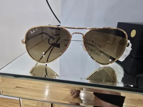 Lunette Solaire originale Rayban + parfums Canada