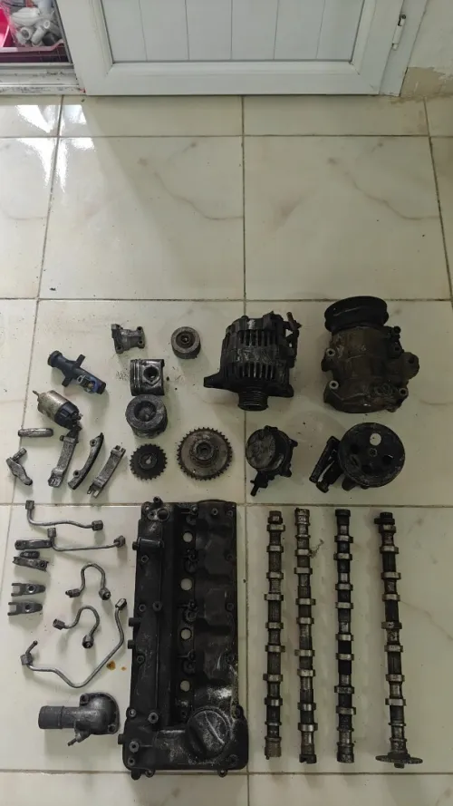 Moteur et pièces