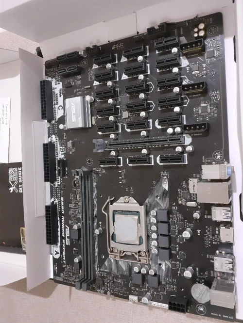 Carte mère Asus B250 Mining Expert (19 slot) + G4400 3.3Ghz