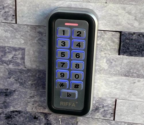 Fourniture et pose pour ascenseur  Digicode  Contrôle d'accès Camera de surveillance  Système anti intrusion