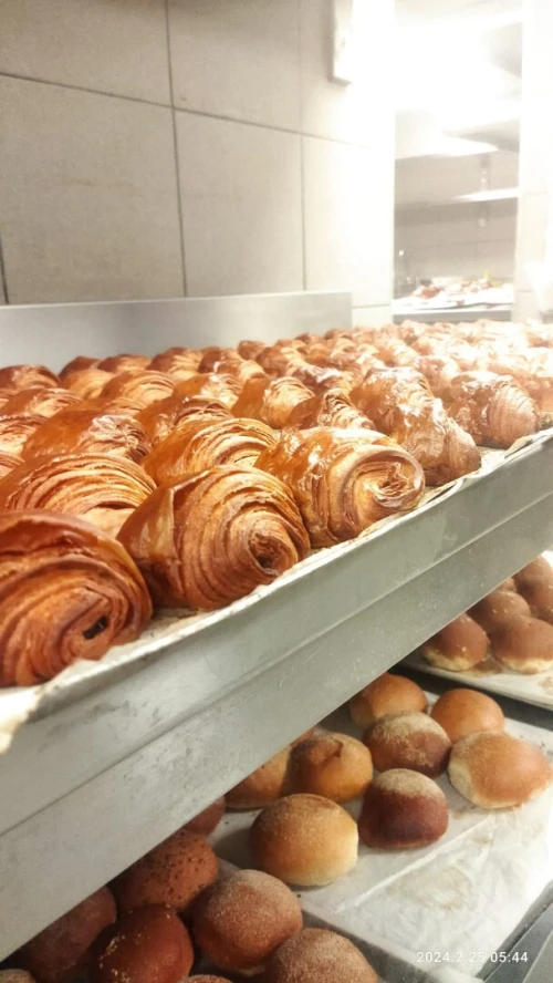 Boulanger viennoisier
