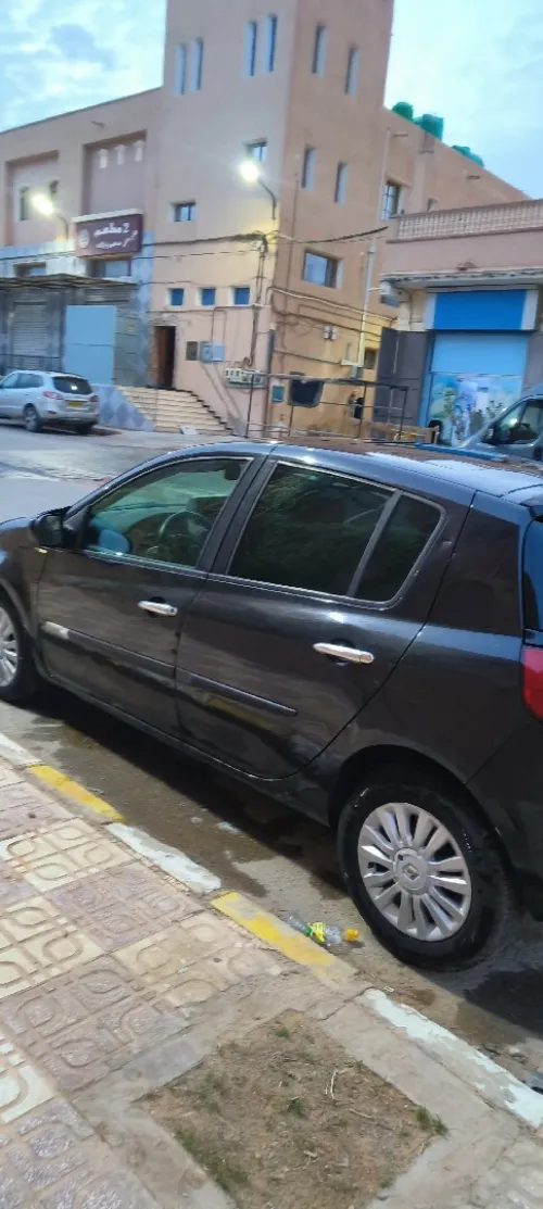 Renault Clio 3 2010 Exception