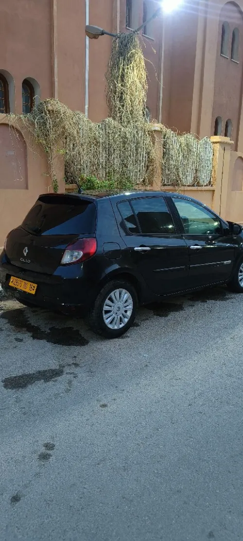 Renault Clio 3 2010 Exception