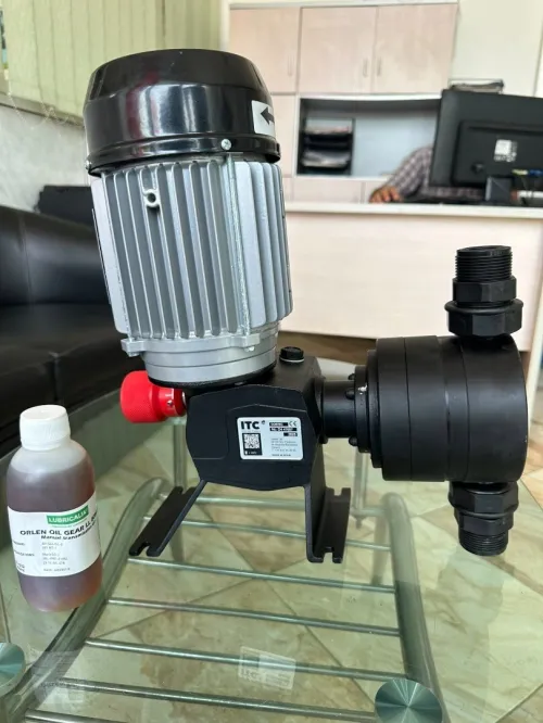 POMPES DOSEUSES A PISTON & AGITATEURS A TURBINE