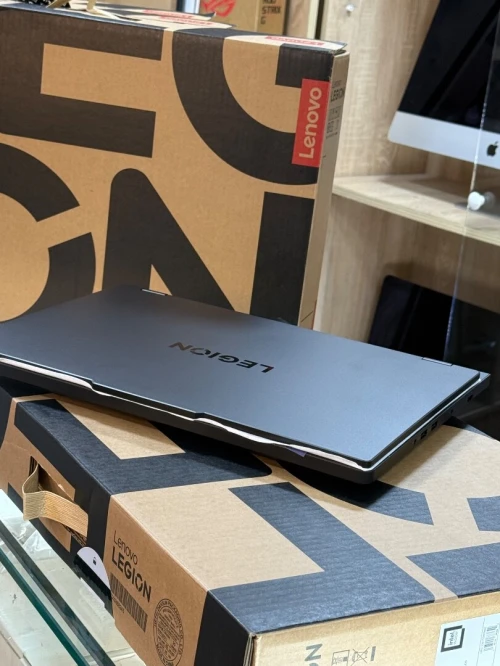 LENOVO LEGION PRO 5 16IAX10 ULTRA 7 255Hx 16GO 1TO SSD NVIDIA GEFORCE RTX5060 8GO GDDR7 OLED NEUF