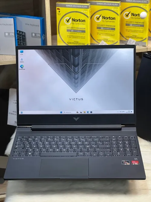 HP VICTUS 15 FB0XXX AMD RYZEN 5 5600H 16GO 512GO SSD AMD RADEON RX6500M 4GO 