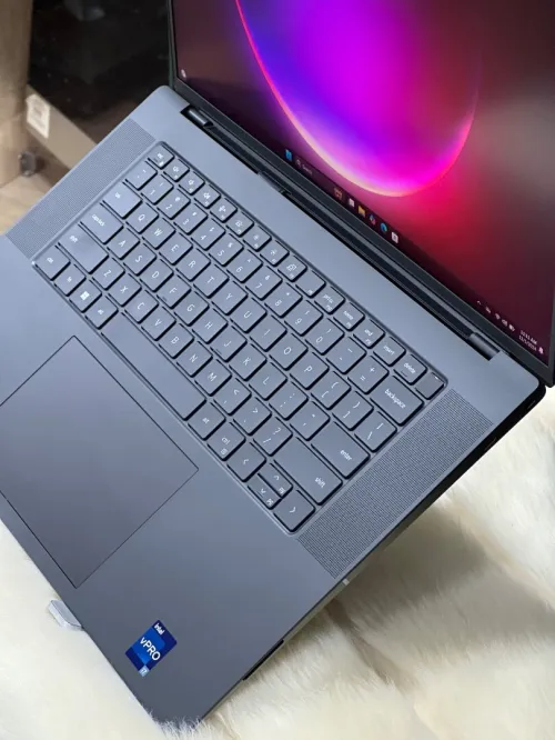 DELL PRECISION 5680 I7 VPRO 13800H 32GO 512GO SSD NVIDIA RTX 2000ada 8GO NEUF SOUS EMBALLAGE 