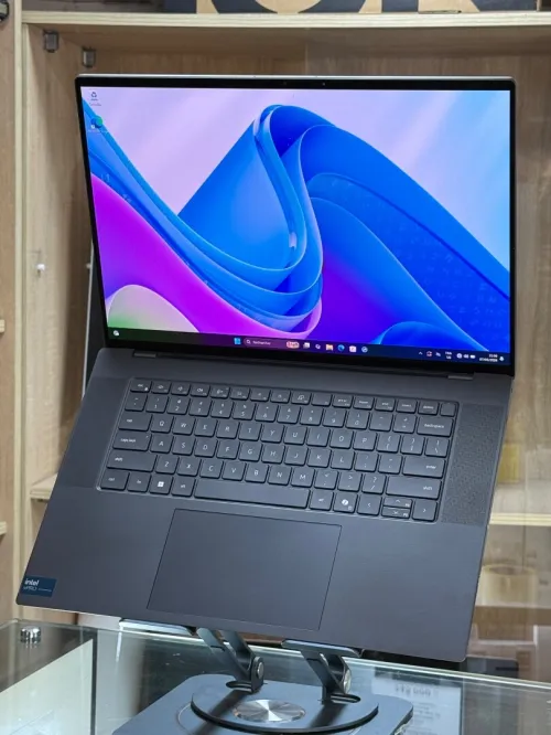 DELL PRECISION 5690 INTEL CORE ULTRA 7 165H 32GO 1TO SSD NVIDIA RTX1000ada 6GO 4K TACTILE