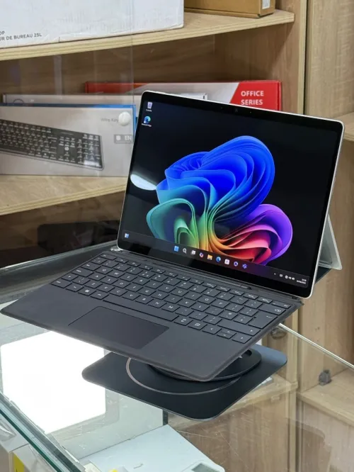 SURFACE PRO 11 SNAPDRAGON X ÉLITE X1e80100 16Go 512Go SSD + STYLET 