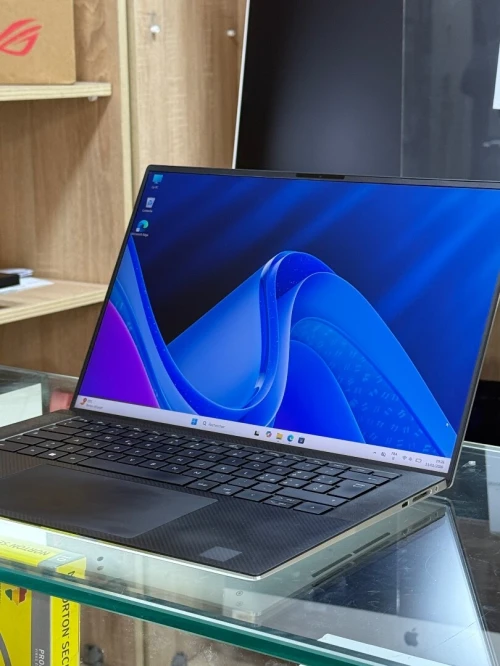 DELL XPS 15 9520 I7 12700H 16GO 512GO SSD NVIDIA GEFORCE RTX3050Ti 4GO GDDR6