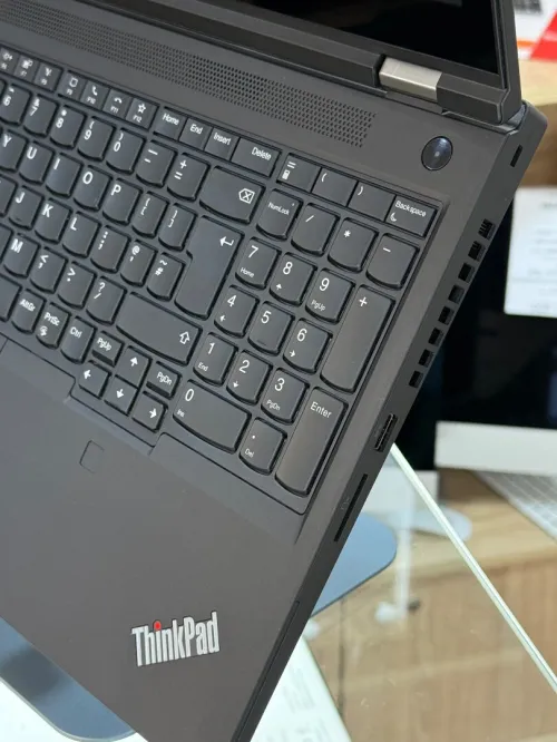LENOVO THINKPAD P15 I7 10850H 128GO 2TO SSD NVIDIA QUADRO T1000 4GO TACTILE OLED 4K