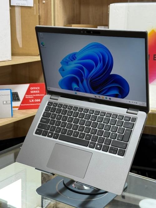 DELL LATITUDE 5450 ULTRA 5 135H 16GO 256GO SSD TACTILE 
