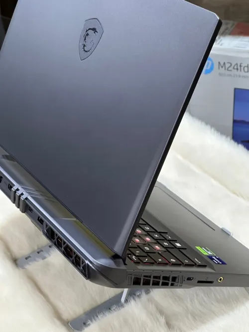 MSI VECTOR 16 HX A13VHG I9 13950HX 32GO DDR5 2TO SSD NVIDIA GEFORCE RTX4090 16GO GDDR6