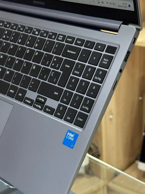 SAMSUNG GALAXYBOOK 750XFG INTEL CORE 7 150U 16GO 512GO SSD NVME