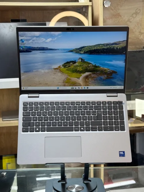DELL LATITUDE 5550 ULTRA 5 135H 16GO 512GO SSD NVME