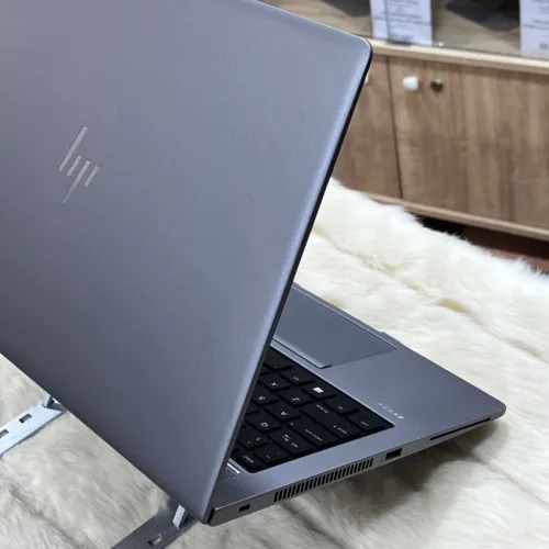 HP ZBOOK 14U I5 7200U 8GO 256GO AMD REDEON PRO WX3100 ECRAN 14 1080 LED WIN 10 