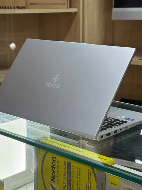 TERRA WORTMANN AG1551R I5 1334U 16GO 512GO SSD NVME