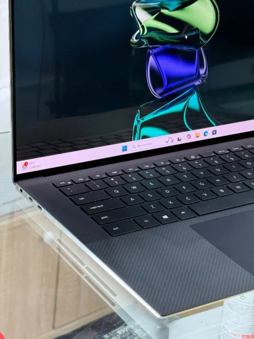 DELL XPS 9510 4K OLED I9 11900H 64GO 1TO SSD NVIDIA GEFORCE RTX3050Ti 4GO TACTILE