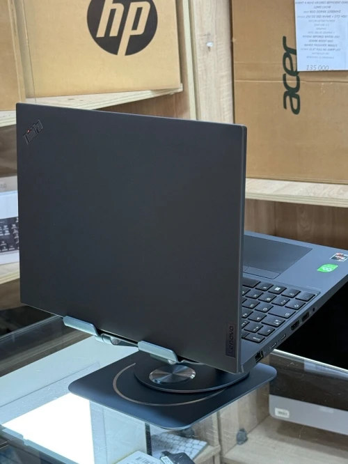 LENOVO THINKPAD P16s Gen 2 AMD RYZEN 7 PRO 7840U 32GO 512GO SSD 