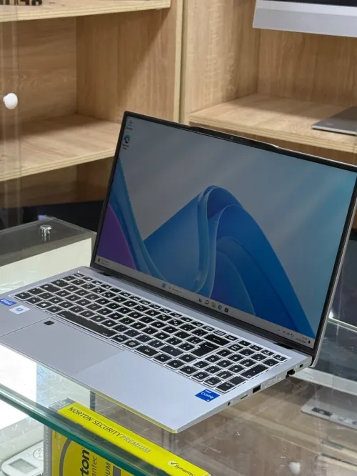TERRA WORTMANN AG1551R I5 1334U 16GO 512GO SSD NVME
