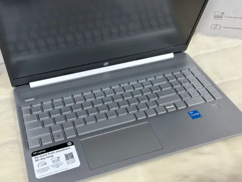 HP LAPTOP 15 DY1531WM I3 1215U 8GO 256GO SSD NEUF SOUS EMBALLAGE 
