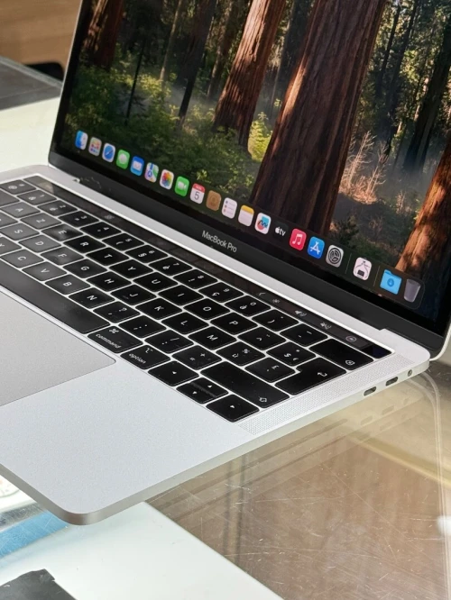 MACBOOK PRO RETINA 13.3 TOUCHBAR 2019 I5 2.4GHZ 8GO 256GO SSD 