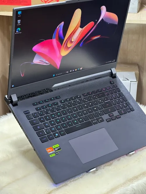 ASUS ROG STRIX G17 G713PV AMD RYZEN 9 7845HX 32GO DDR5X 1TO SSD NVIDIA GEFORCE RTX4060 8GO GDDR6