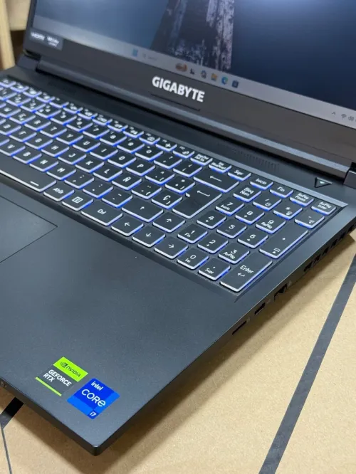 GIGABYTE G6 KF I7 13700H 16GO 1TO SSD NVIDIA GEFORCE RTX4060 8GO SOUS EMBALLAGE