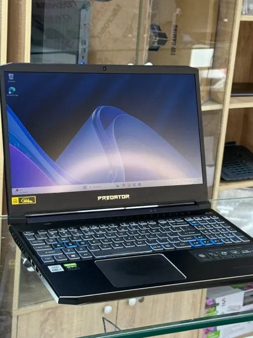 ACER PREDATOR HELIOS 300 PH315-53 I7 10750H 32GO 512GO SSD + 1TO SSD + 2TO HDD RTX2070 8GO