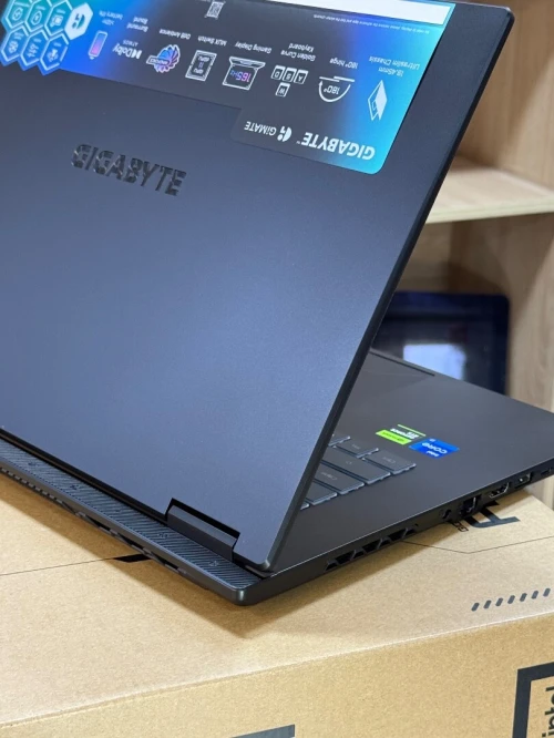 GIGABYTE GAMING A16 GA6H I7 13620H 16GO DDR5 1TO SSD NVME NVIDIA GEFORCE RTX5060 8GO GDDR7 NEUF SOUS EMBALLAGE