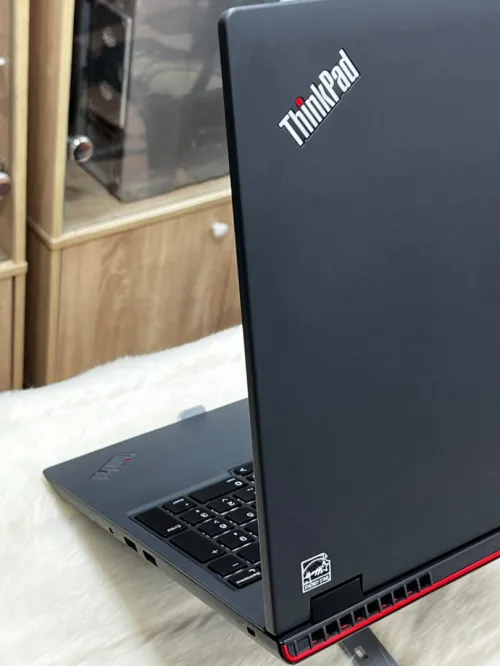 LENOVO THINKPAD P16v GEN1 I7 vpro 13800h 32go DDR5 512 SSD RTX 2000 ada 8g