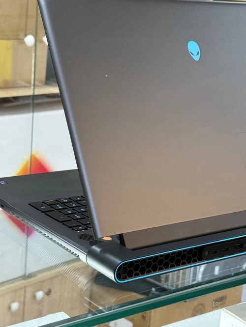 ALIENWARE M18 R2 I9 14900Hx 64GO 4TO SSD NVME NVIDIA GEFORCE RTX4090 16GO GDDR6