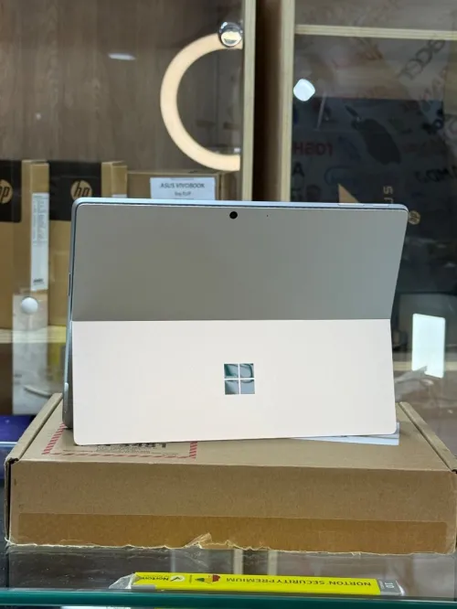 MICROSOFT SURFACE PRO 11 INTEL CORE ULTRA 5 236V 16GO 256GO SSD INTEL ARC 130v NEUF SOUS EMBALLAGE