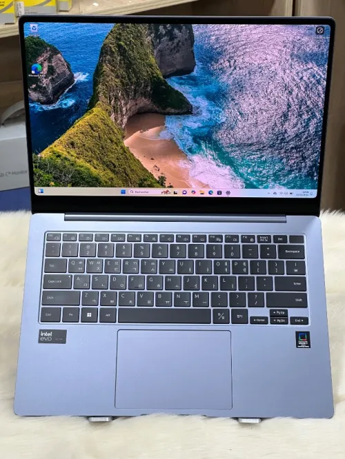 SAMSUNG GALAXYBOOK 4 PRO 940XGK ULTRA 5 125H 16GO DDR5X 512GO SSD AMOLED TACTILE 